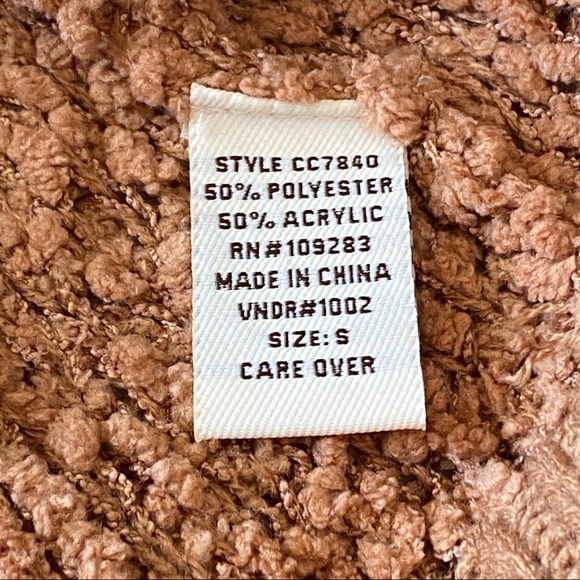 💐HOST PICK💐 NWT Vintage Havana Popcorn Texture Knit Top - Picture 8 of 15